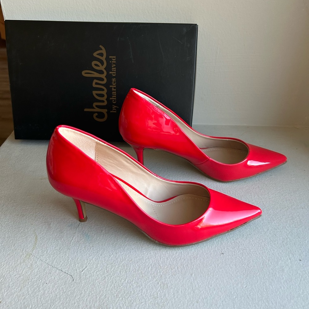 Excellent condition! Charles David size 7